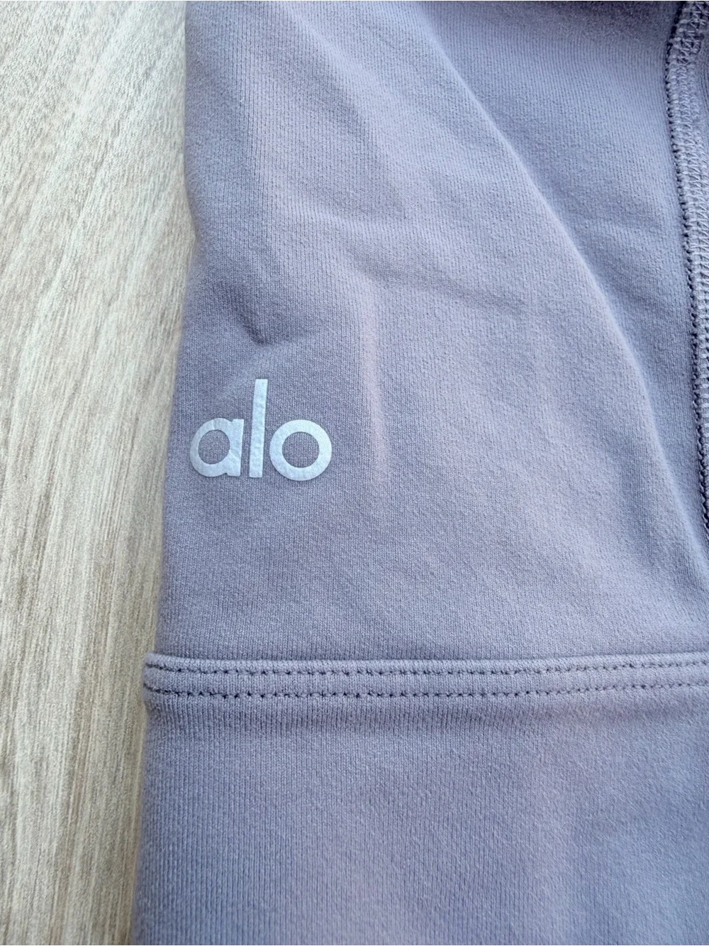 ALO Yoga Cargo Pocket Leggings in Dusty Lavender Gray